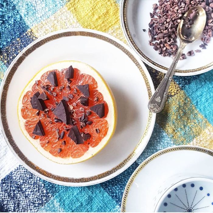 kokoa kamili cacao nibs and xocolatl chocolate on grapefruit