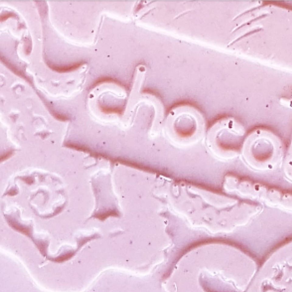 chocolatasm hot pink detail
